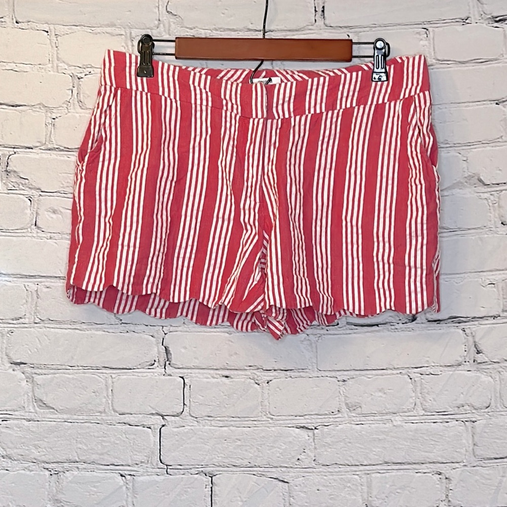 Crown & Ivy Red & White Striped Shorts Size 8 Excellent Condition